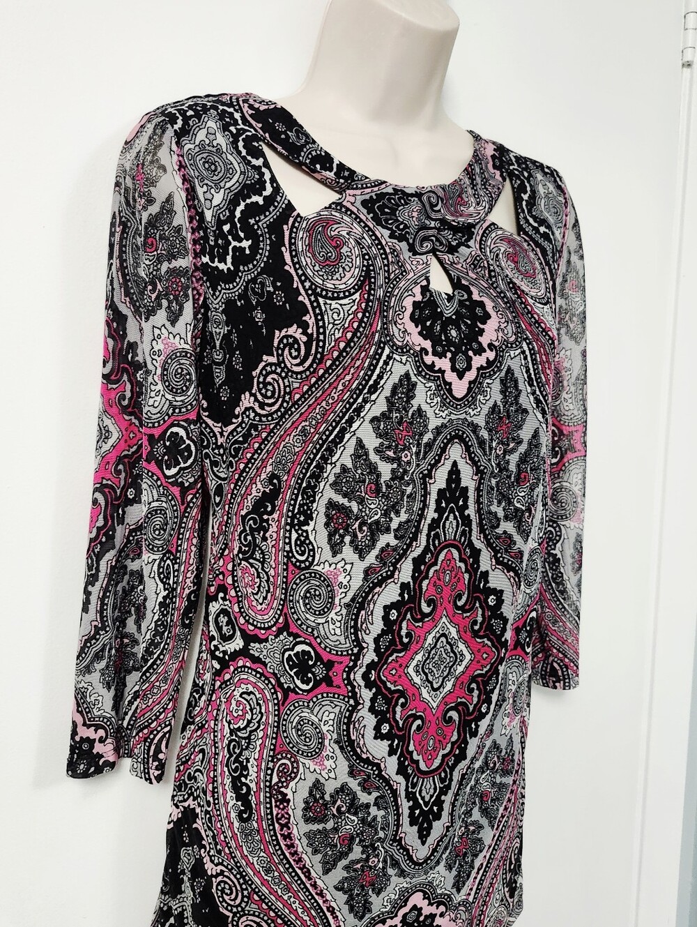 CLEO Keyhole Paisley Tunic Top size L petites - Picture 8 of 12